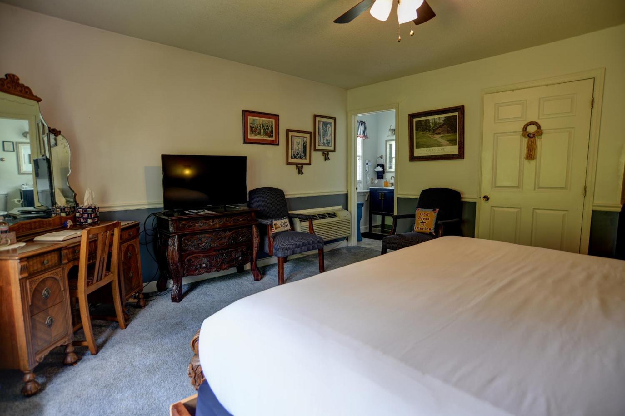 سيفيرفيل Blue Mountain Mist Country Inn الغرفة الصورة