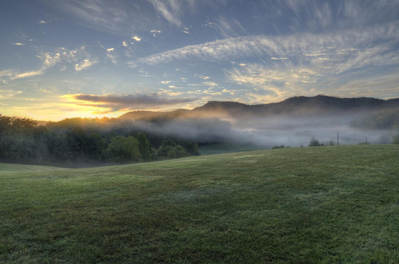 سيفيرفيل Blue Mountain Mist Country Inn المظهر الخارجي الصورة